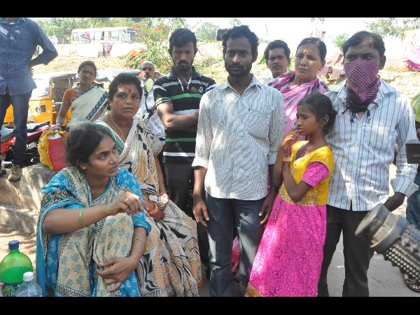 కేజీహెచ్‌లో 28 రోజుల శిశువు మృతి: నర్సు నిర్లక్ష్యమే కారణమంటూ నిరసన