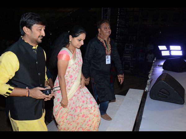 గుజరాతీ గర్బా నృత్యం
