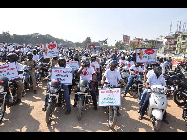 సేఫ్టీ ఫస్ట్-హెల్మెట్ మస్ట్