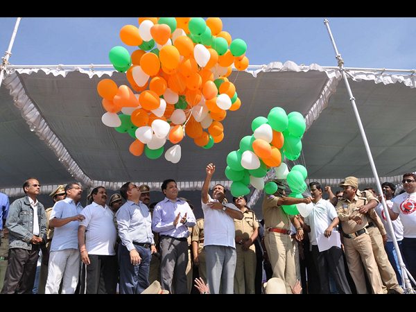 సేఫ్టీ ఫస్ట్-హెల్మెట్ మస్ట్