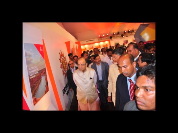 విశాఖ విశాఖ