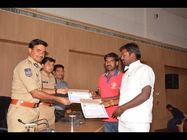 సైబరాబాద్‌లో 'గుడ్ సిటిజన్స్' వీరే 
