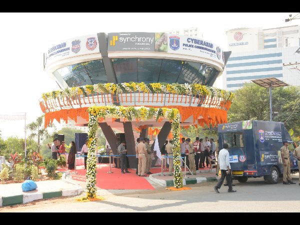 గచ్చిబౌలి విప్రో కూడలిలో ఏర్పాటు చేసిన వాచ్ టవర్ ఇదే