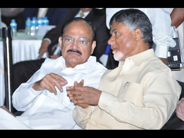 డబుల్ ప్లాన్: మోడీకంటే చంద్రబాబే ముందు(పిక్చర్స్)