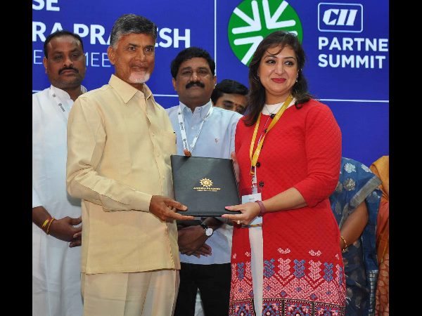  డబుల్ ప్లాన్: మోడీకంటే చంద్రబాబే ముందు(పిక్చర్స్)