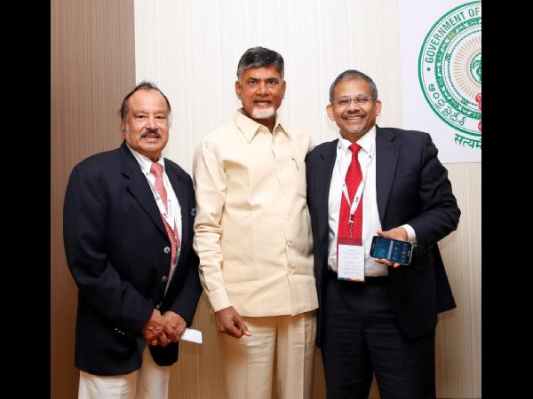  డబుల్ ప్లాన్: మోడీకంటే చంద్రబాబే ముందు(పిక్చర్స్)