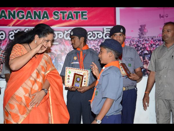 స్కౌట్స్ అండ్ గైడ్స్