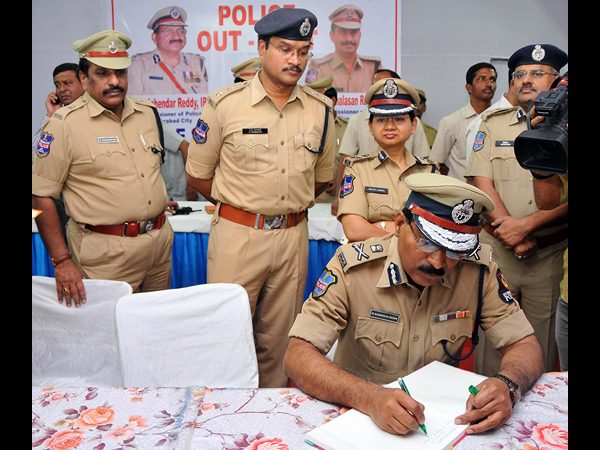 సాంకేతిక పరిజ్ఞానంతో ట్రాఫిక్ సమస్యలకు చెక్ సాంకేతిక పరిజ్ఞానంతో ట్రాఫిక్ సమస్యలకు చెక్