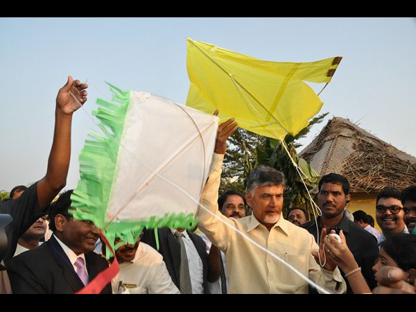 సంక్రాంతీ సంబరాల్లో చంద్రబాబు