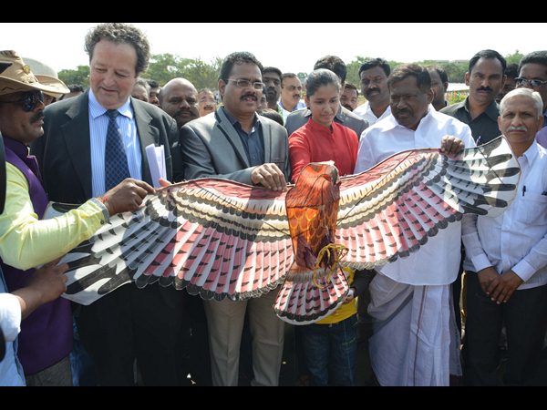 అగాఖాన్ అకాడమీలో పతంగుల పండుగ