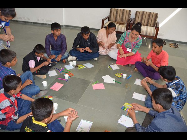 అగాఖాన్ అకాడమీలో పతంగుల పండుగ