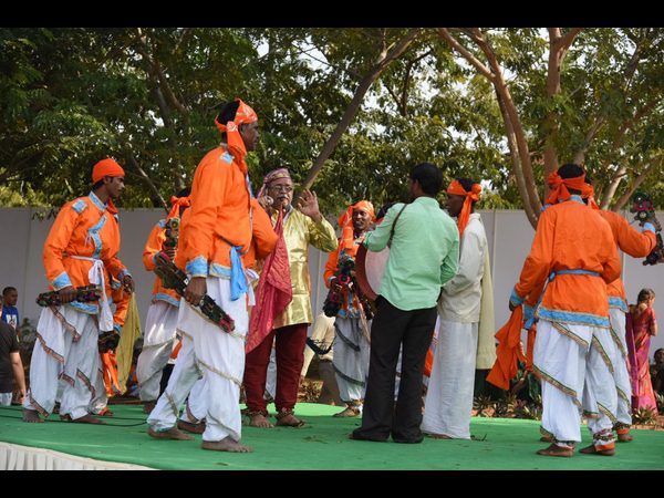 అగాఖాన్ అకాడమీలో పతంగుల పండుగ