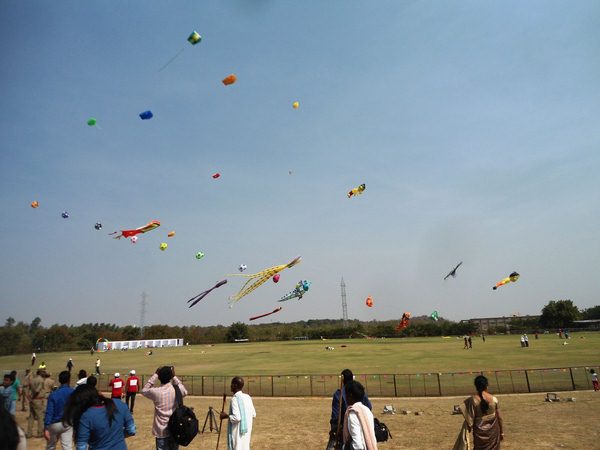 అగాఖాన్ అకాడమీలో పతంగుల పండుగ