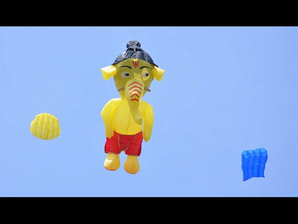 అగాఖాన్ అకాడమీలో పతంగుల పండుగ