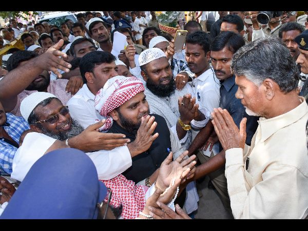 నారావారిపల్లోలె చంద్రబాబు కుటుంబం