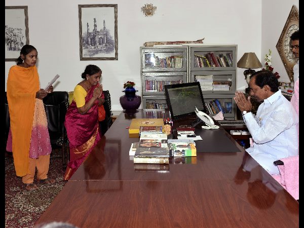 సినీనటి పావలా శ్యామలకు కేసీఆర్ ఆర్ధిక సాయం