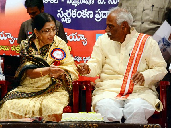 గాయని పి సుశీల