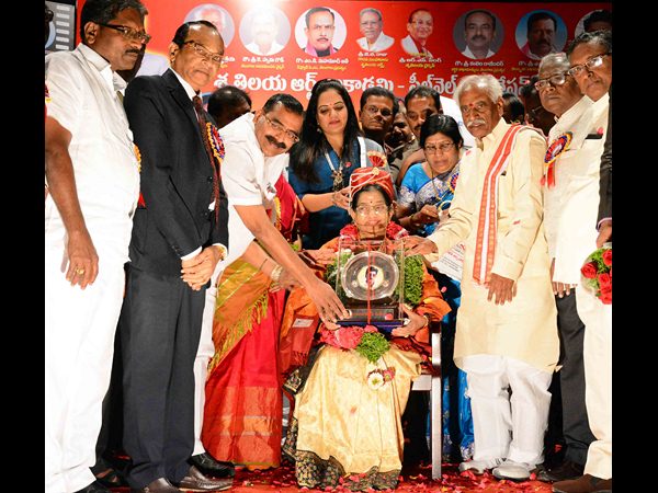 గాయని పి సుశీల