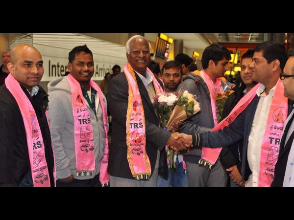 కడియంకు ఘన స్వాగతం