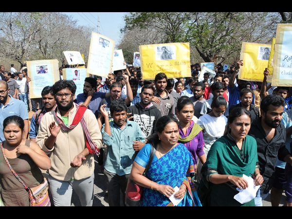 రోహిత్ ఆత్మహత్యపై ఆందోళన
