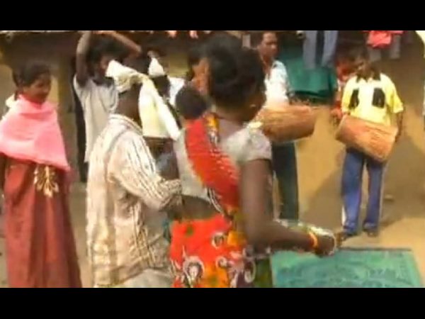  శునకంతో బాలుడికి పెళ్లి చేశారు