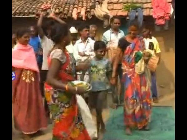 శునకంతో బాలుడికి పెళ్లి చేశారు