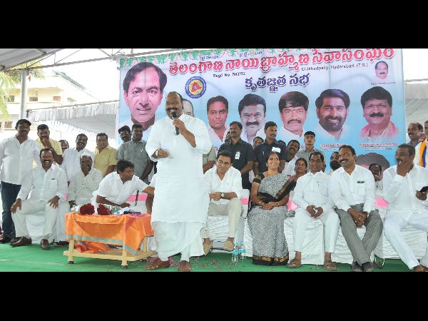  ప్రచార కేంద్రాలుగా బార్బర్ షాపులు: మంత్రి కేటీఆర్