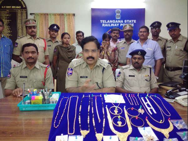 Hyderabad: Gang of thieves on trains held