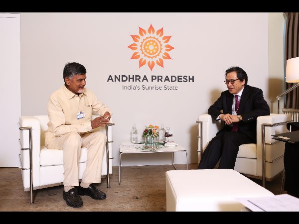 పారిశ్రామికవేత్తలతో బాబు