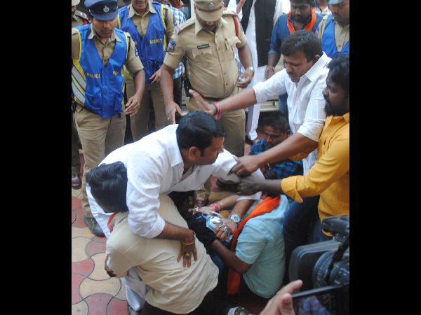  గ్రేటర్ గొడవ