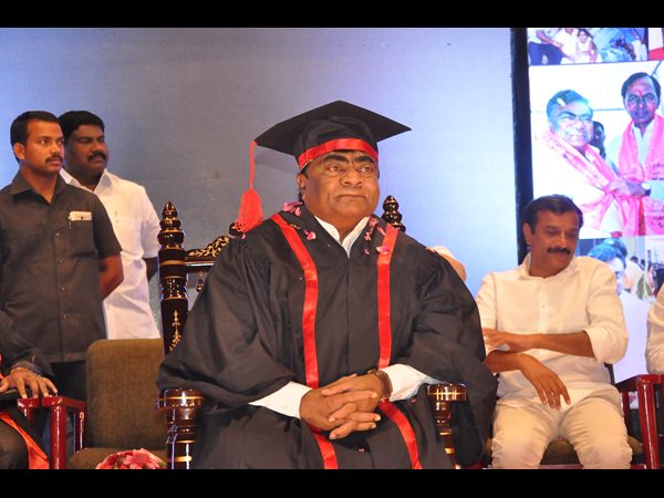 బాబుమోహన్‌‌కు గౌరవ డాక్టరేట్