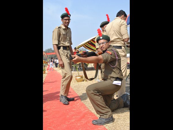 కంటోన్మెంట్‌లోని పోలో మైదానంలో ఆర్మీ ఆయుధాల ప్రదర్శన