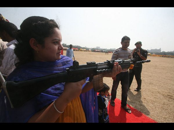 కంటోన్మెంట్‌లోని పోలో మైదానంలో ఆర్మీ ఆయుధాల ప్రదర్శన
