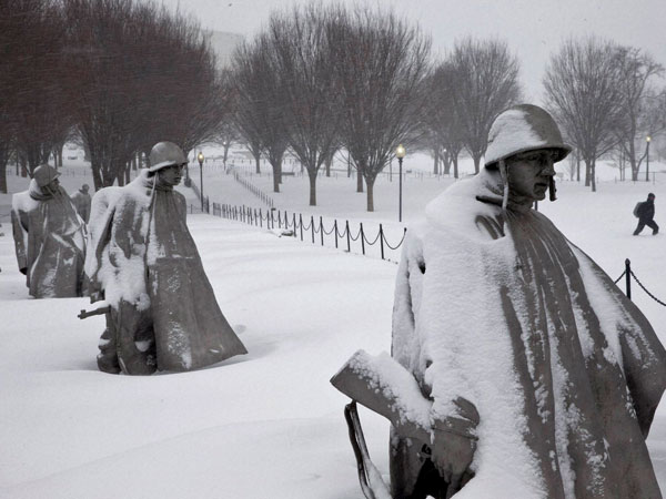 అమెరికాలో మంచు తుఫాన్