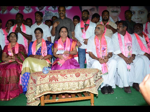 కవిత ప్రచారం