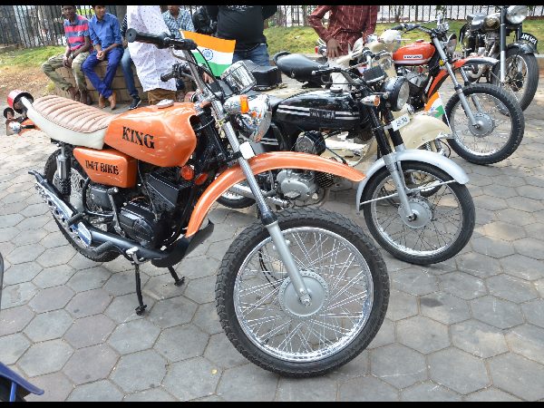  లుంబినీ పార్క్‌లో వింటేజ్ వాహనాల ప్రదర్శన