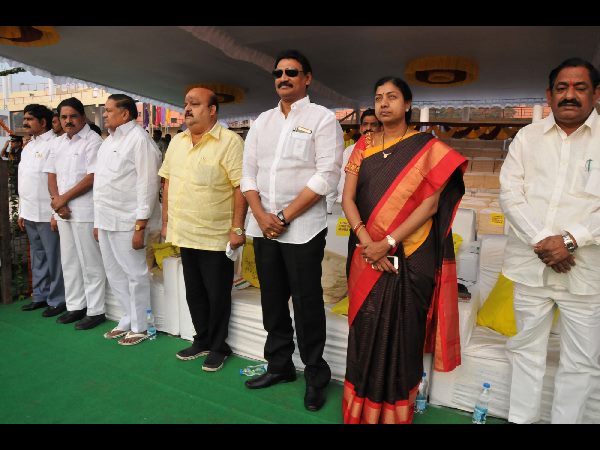 అభివృద్ధికి సమిష్టిగా పాటు పడదామన్న గవర్నర్ నరసింహాన్