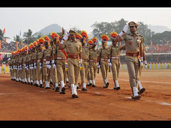 అభివృద్ధికి సమిష్టిగా పాటు పడదామన్న గవర్నర్ నరసింహాన్