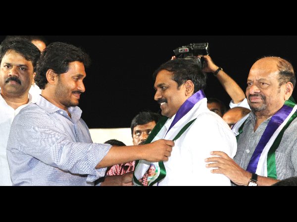 మాజీ ఎమ్మెల్యే కురసాల కన్నబాబు