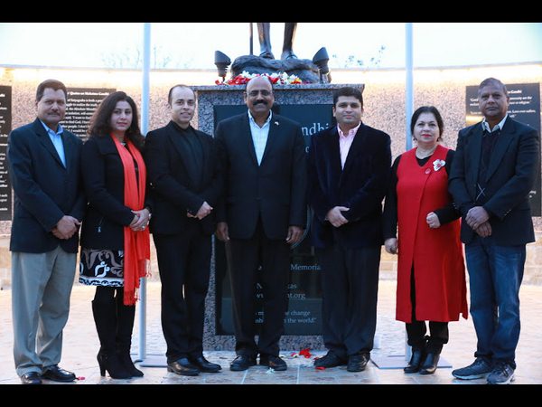 డల్లాస్లోని గాంధీ మెమోరియల్ వద్ద ఘనంగా రిపబ్లిక్ డే వేడుకలు. డల్లాస్లోని గాంధీ మెమోరియల్ వద్ద ఘనంగా రిపబ్లిక్ డే వేడుకలు.