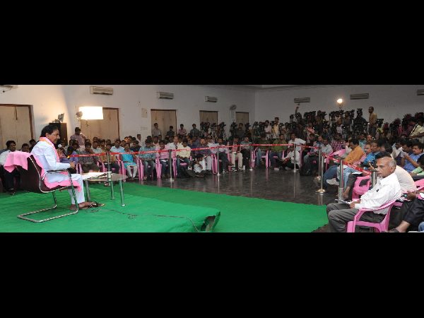 కెసిఆర్