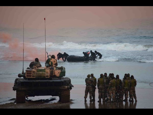 నేవీ విన్యాసాలు