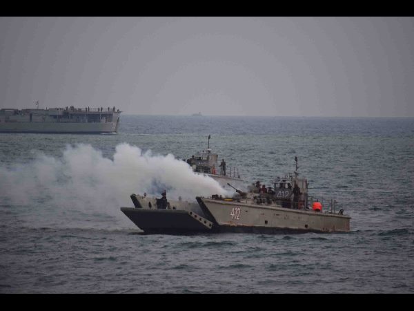 నేవీ విన్యాసాలు