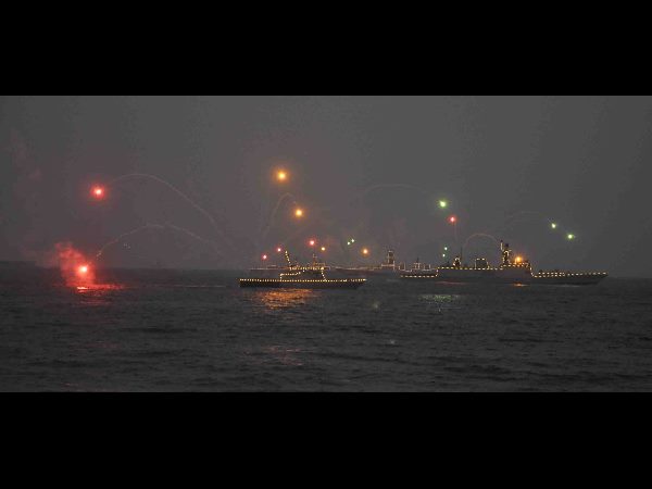 నేవీ విన్యాసాలు