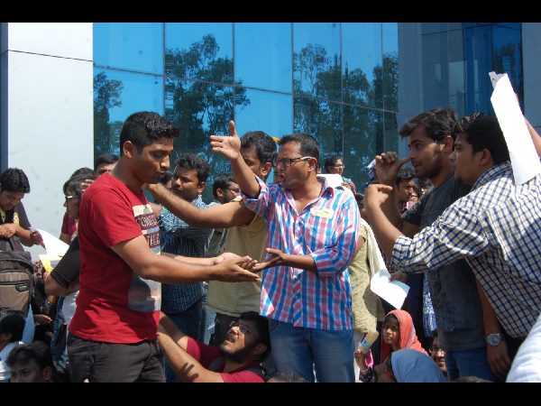 బాహాబాహీ..