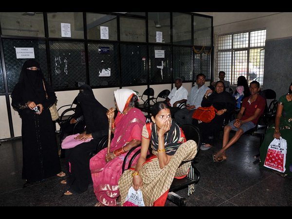 వైద్యుల ఆందోళన-రోగుల ఇక్కట్లు