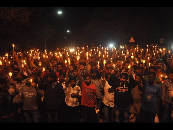 కదం తొక్కిన విద్యార్థులు...