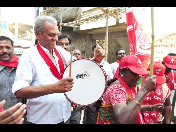టీఆర్ఎస్‌కు మేయర్ పీఠం దక్కితే చెవి కోసుకుంటా: నారాయణ 