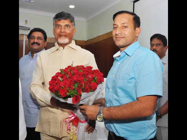 చంద్రబాబు రివ్యూ