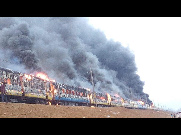 'కాపు గర్జన' ఉద్రిక్తం